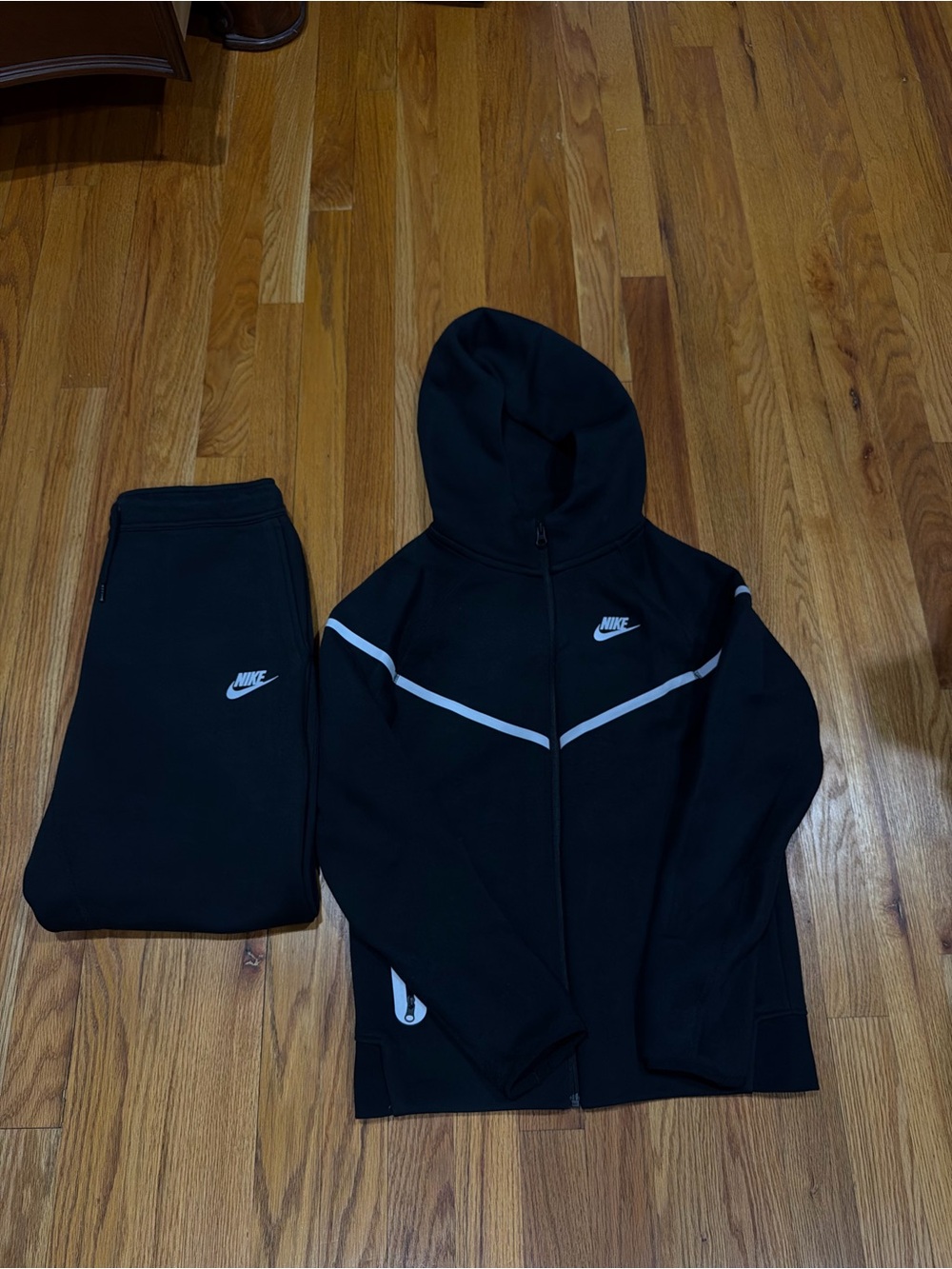 Kids Black and White Nike Tech fleece Sweatsuit